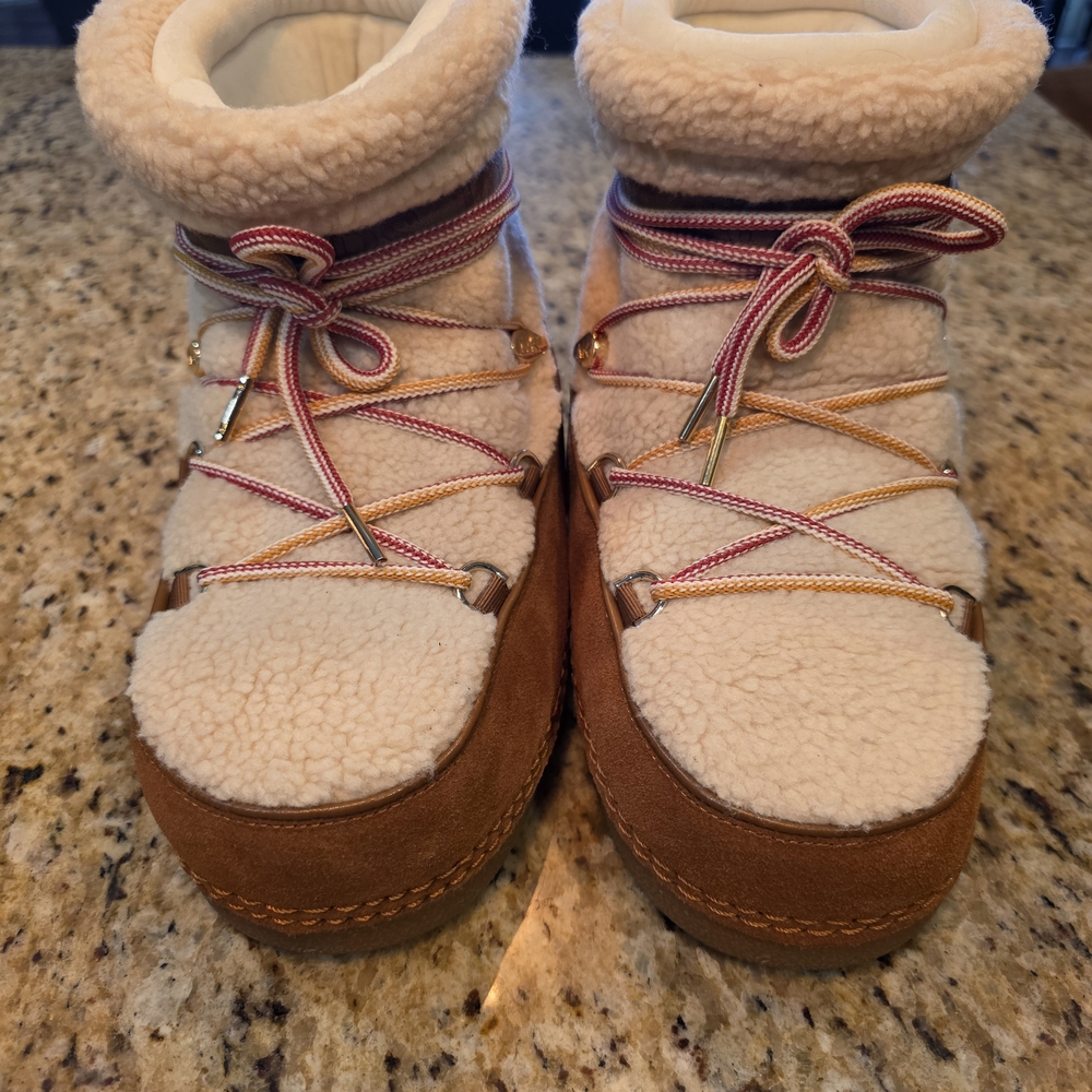 MK KORS shepard Boots Size 8M No Box